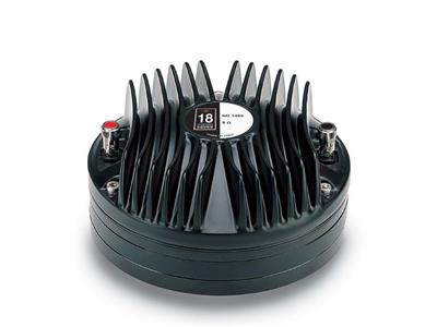 Driver de compresión, garganta de salida de 1.4”, sensibilidad: 110 db, bobina móvil enrollada ccaw de 3” pulgadas, diagrama de titanio con suspensión geométrica de cobre patentada para reducir distorsión y aumentar la salida de gama alta, excelente intercambio térmico, estructura magnética de anillo de neodimio, impedancia: 8 ohms, potencia aes: 100w, potencia programa: 200w, rango de frecuencia: 500 hz - 20 khz, peso: 3.08 kg.
