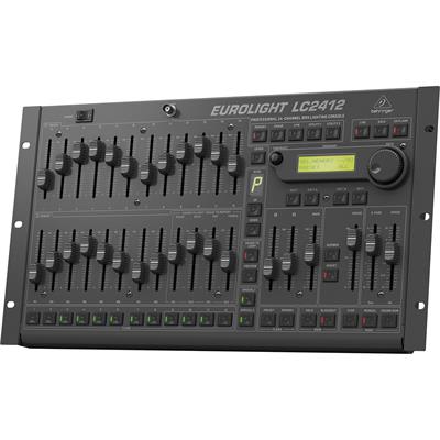 onsola profesional DMX para iluminación, 24 canales prestablecidos asignables a 512 canales DMX, se pueden controlar hasta 3 canales DMX por canal prestablecido, 120 escenas almacenables en 10 bancos, chaser integrado con hasta 650 pasos con sincronización de ritmo de graves, función de sonido a luz independiente de la frecuencia