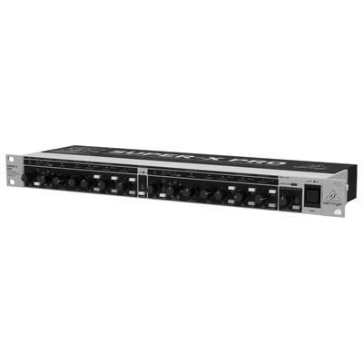 Crossover de alta precisión de 2 vías estéreo, 3 vías y 4 vías mono, filtros Linkwitz-Riley de última generación con 24 dB/Octava, limitadores individuales en cada salida para una protección óptima del altavoz, tiempo de delay ajustable para la alineación de fase entre drivers