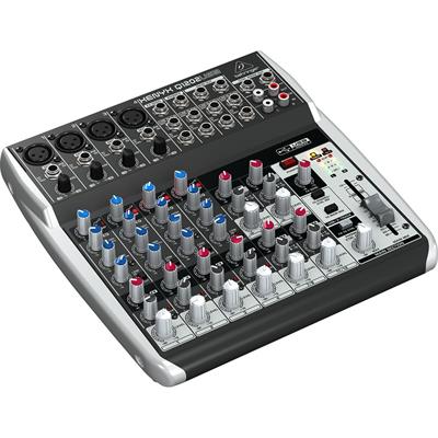 Mezcladora análoga premium de 12 entradas y 2 buses, 4 preamplificadores Xenyx de última generación, compresores de grado de estudio de una sola perilla y LED de control, interface USB incorporada para conectar directamente a tu computadora, ecualizadores neo británicos de 3 bandas para un sonido cálido y música