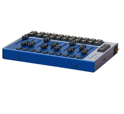 10 Playback Faders & Buttons
Direct DMX Output
Kensington Lock Slot
Lightweight Durable Case
64 Universes