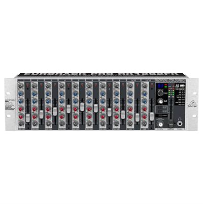 Mezcladora montable en rack (3 unidades), 12 entradas, 8 preamplificadores Xenyx, ecualizador británico neo clásico de 2 bandas por canal, procesador Multi FX con 100 preajustes que incluyen reverb, chorus, flanger, delay, pitch shifter y varios multiefectos, alto headroom, alimentación phantom conmutable de +48V para micrófonos de condensador, 4 entradas line adicionales balanceadas, entradas CD/Tape asignables a Main Mix o Control Room/Salida de audífonos