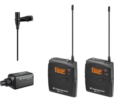 Este sistema ofrece una gran flexibilidad al momento de grabar en interiores y exteriores. Su transmisor de conexión SKP 100 G3 convierte al instante a cualquier micrófono con cable en un micrófono inalámbrico y su transmisor de bolsillo, que al igual que el transmisor plug-on está listo para operar tan pronto como se enciende, se ajusta a los cambios en los parámetros del receptor diversity portátil por medio de la función de sincronización. Para completar el conjunto puede usarse un discreto micrófono de solapa de alta calidad.