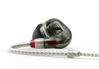 IE 500 PRO
Audífonos seguros intraaurales para monitoreo, con resolución extremadamente alta y reproducción libre de distorsiones, incluso en niveles máximos de presión sonora. El driver miniatura de 7 mm utiliza la nueva tecnología TrueResponse, y brinda un factor de distorsión increíble de tan solo 0.08%. El diseño altamente compacto y ergonómico se ajusta de manera cómoda y segura en cualquier canal auditivo.