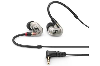 IE 400 PRO
Audífonos dinámicos e intraaurales para monitoreo con sonido estudio: punch perceptible, frecuencias altas claras y reproducción transparente de rango medio. El driver miniatura de 7 mm utiliza la tecnología recién desarrollada True Response y garantiza un sonido libre de artefactos y distorsión. Los IE 400 PRO son cómodos y seguros gracias a su diseño ergonómico, y además son resistentes y adecuados para cualquier escenario.