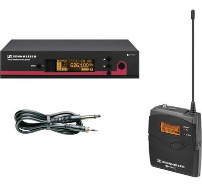 Disfruta de la libertad total en el escenario que te proporciona la tecnología inalámbrica sin tener que preocuparte por la calidad. Su emulador de cable genera el sonido característico de los sistemas con cable y cuenta además con una excelente función para los guitarristas: un afinador de guitarra integrado. Por su parte, los bajistas agradecerán su respuesta de audiofrecuencia mejorada que empieza en los 25 Hz. Sólo tienen que conectarlo y tocar.