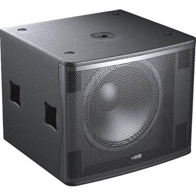 Subwoofer con un componente de 18” pulgadas, entradas con conector NL4, potencia de 800 watts a 8 ohms, 600 watts RMS, 1200 watts programa y 2400 watts, impedancia nominal de 8 ohms