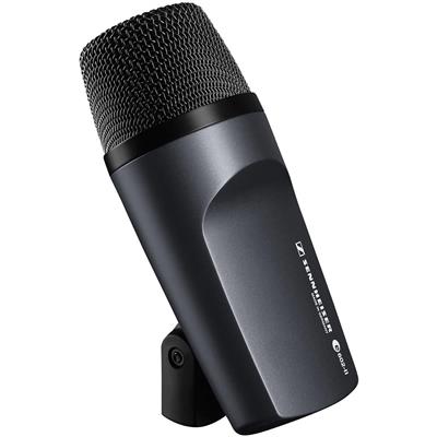 El e 602 II es un micrófono cardioide para instrumentos, especialmente diseñado para bombos, bajos, tubas y otros instrumentos con sonoridad de baja frecuencia.

