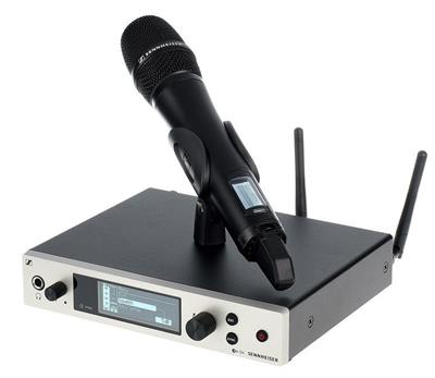 Renowned sound engineers rely on ew 500 G4's flexibility, especially when handling multi-channel settings on the world's music stages. Up to 88 MHz bandwidth, up to 32 channels. Ethernet connection for Wireless Systems Manager (WSM) control software included for advanced frequency coordination in multi-channel setups.