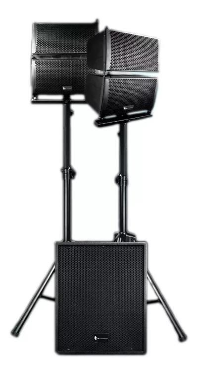 Sistema lineal de audio con subwoofer de 18″ y dos satélites con 4 woofers, 2 atriles, cables y control remoto.