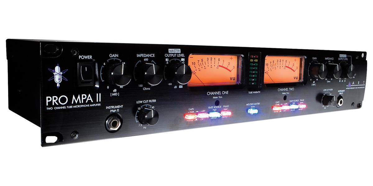 Preamplificador de micrófono de dos canales, impedancia de entrada variable para una voz de micrófono flexible (150 ohms a 2,400 ohms), voltaje de placa seleccionable, medidores Vu grandes, switches de función retro iluminados, preamplificador de micrófono de entrada discreta de clase A, bajo nivel de ruido en configuraciones de ganancia más bajas, distorsión armónica total extremadamente baja (THD), respuesta de frecuencia amplia, conector de entrada de instrumento adicional montado en la superficie delantera, admite la técnica de microfonía mis/side, funciona a +4 dBm/-10 dBV de salida, controles de operación de salida seleccionables estéreo o dual, selección automática de entrada de instrumento, dimensiones: 222 x 482 x 88 mm, peso: 4.5 kg.