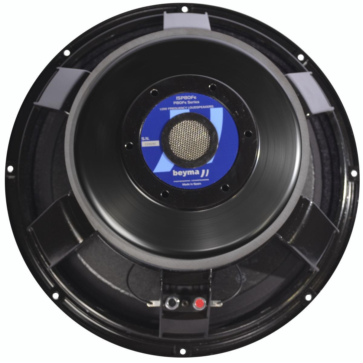 Bocina de 15" pulgadas, impedancia: 8 ohms, potencia AES: 800 watts, programa: 1600 watts, sensibilidad: 100 dB, rango de frecuencia: 30 - 4,000 Hz, bobina móvil: 4" pulgadas, peso: 12.36 kg, imán: ferrita, tecnología: MMSS.