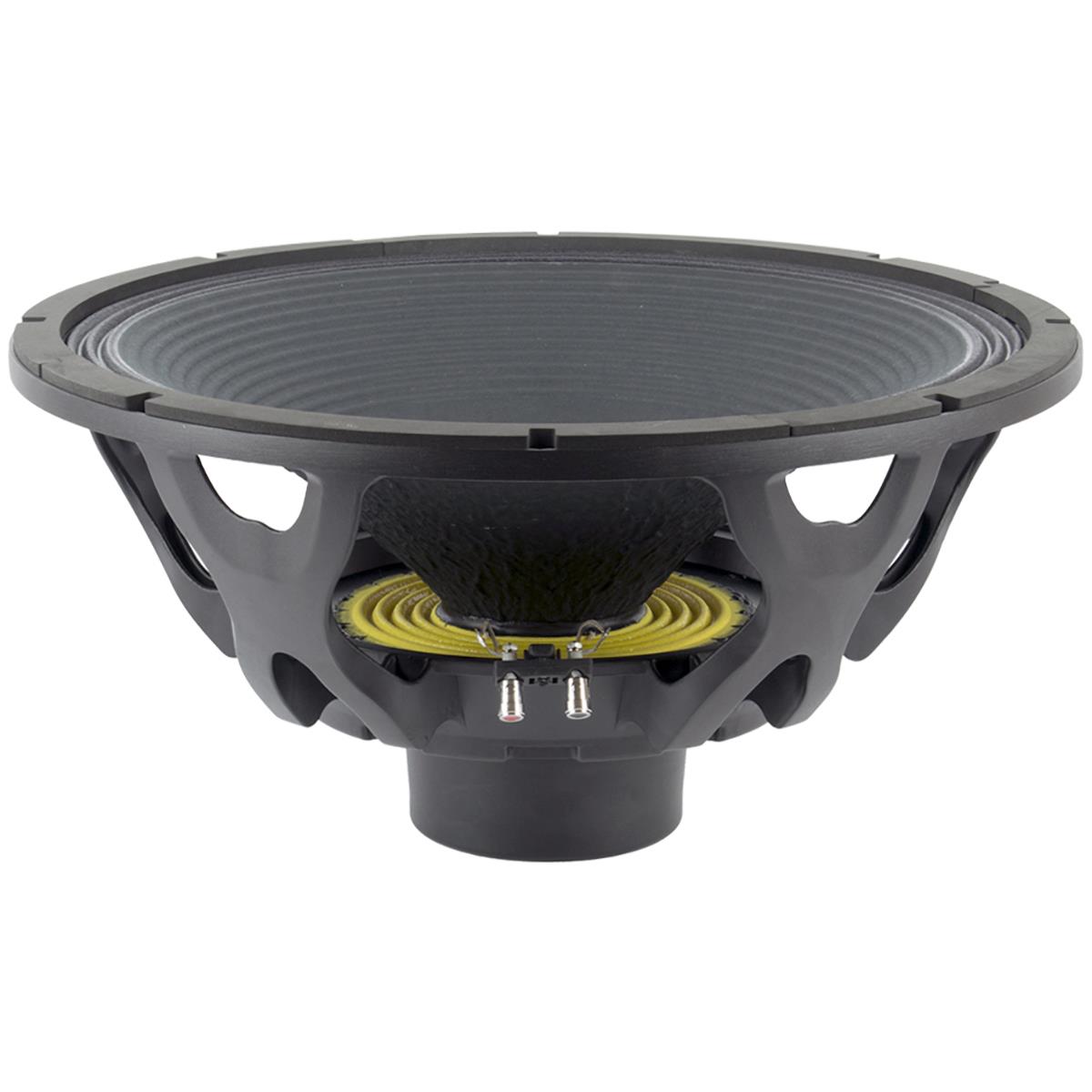 Bocina de 21" pulgadas a 8 ohms, potencia AES: 1600 watts, potencia programa: 3,200 watts, sensibilidad: 98 dB, rango de frecuencias: 30 - 1,000 Hz, bobina móvil: 4", peso: 11.8 kg, imán: neodimio, tecnologías: Malt Cross.