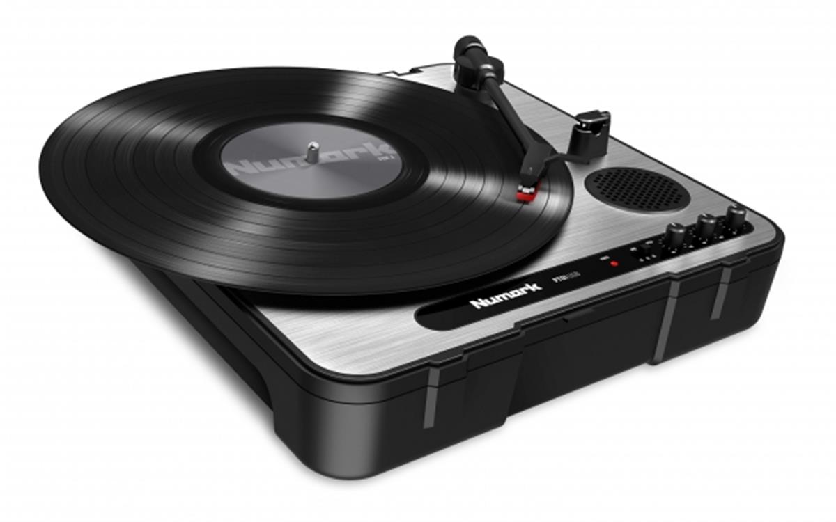 Este tocadiscos portátil es resistente y duradero, por lo que puedes llevarlo contigo a cualquier lugar. 