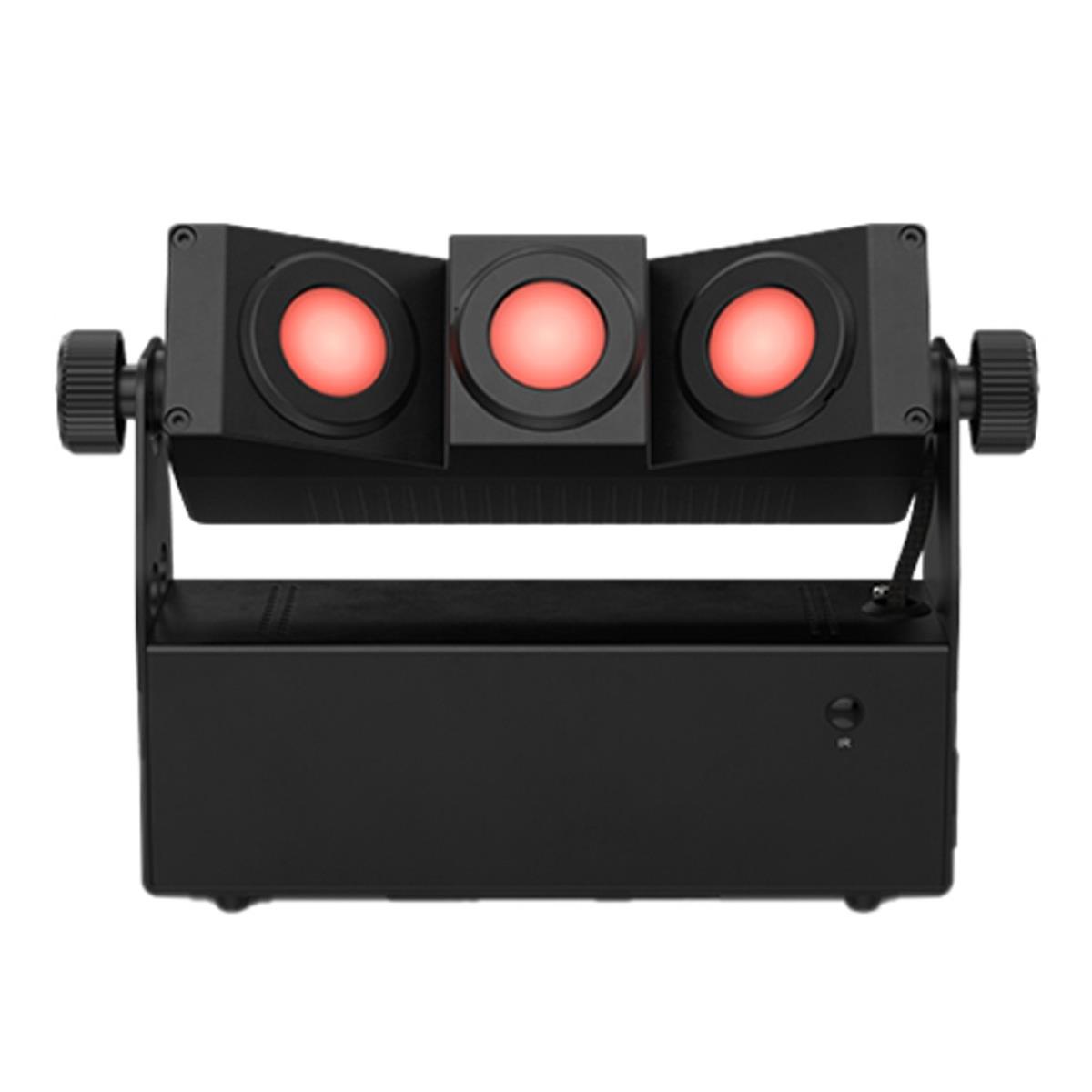 EZBeam Q3 ILS es un equipo que funciona con baterías que puede funcionar como acento de pared y como luz de efecto. Disfruta de la flexibilidad de programación gracias a la compatibilidad D-Fi para control DMX inalámbrico. Combina varias unidades para crear efectos artísticos de pared únicos. La compatibilidad ILS hace que crear espectáculos de luces coordinados con esta unidad y diferentes tipos de luminarias sea tan fácil como 1, 2, 3. El funcionamiento silencioso hace que esta luminaria todo en uno sea ideal para eventos y entornos tranquilos y exclusivos.

