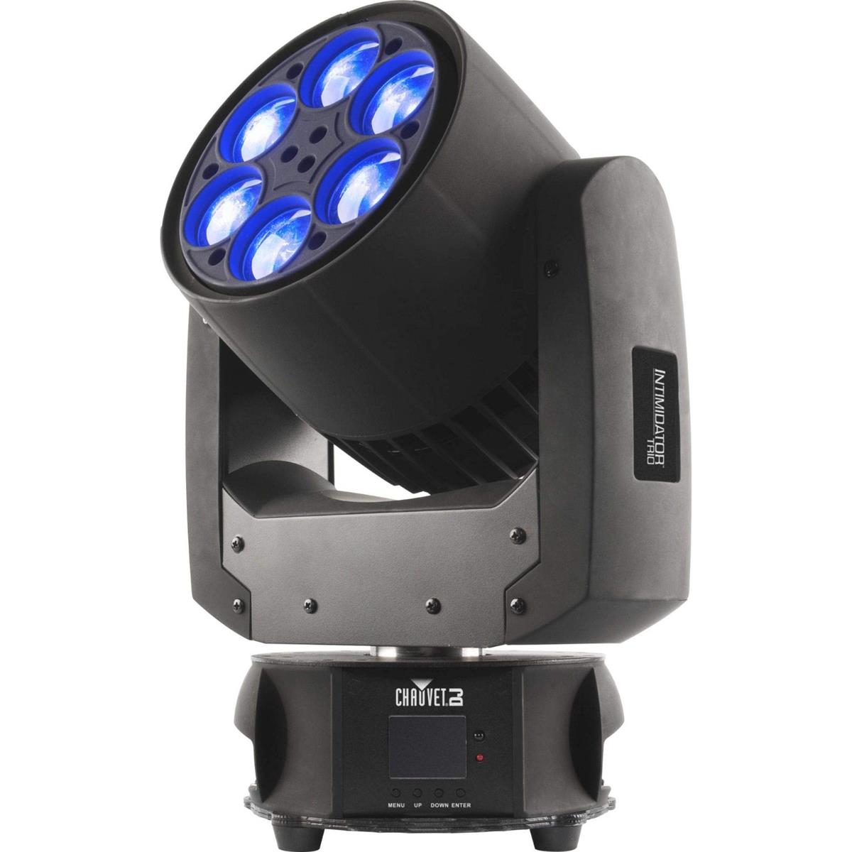 Intimidator Trio es una cabeza móvil innovadora y versátil para producir iluminación tipo wash, tipo beam, o efectos. El zoom motorizado incorporado permite el ajuste para emitir un haz de luz estrecho o amplio con facilidad. El panel hexagonal de rotación continua genera efectos de luz de apariencia compleja que atrapan las miradas. Intimidator Trio cuenta con función Tótem que ayuda a mantener iluminada la pista de baile y programas para coordinar hasta cuatro equipos en modo maestro/esclavo y crear un gran espectáculo de luces sin necesidad de invertir horas en la programación. 