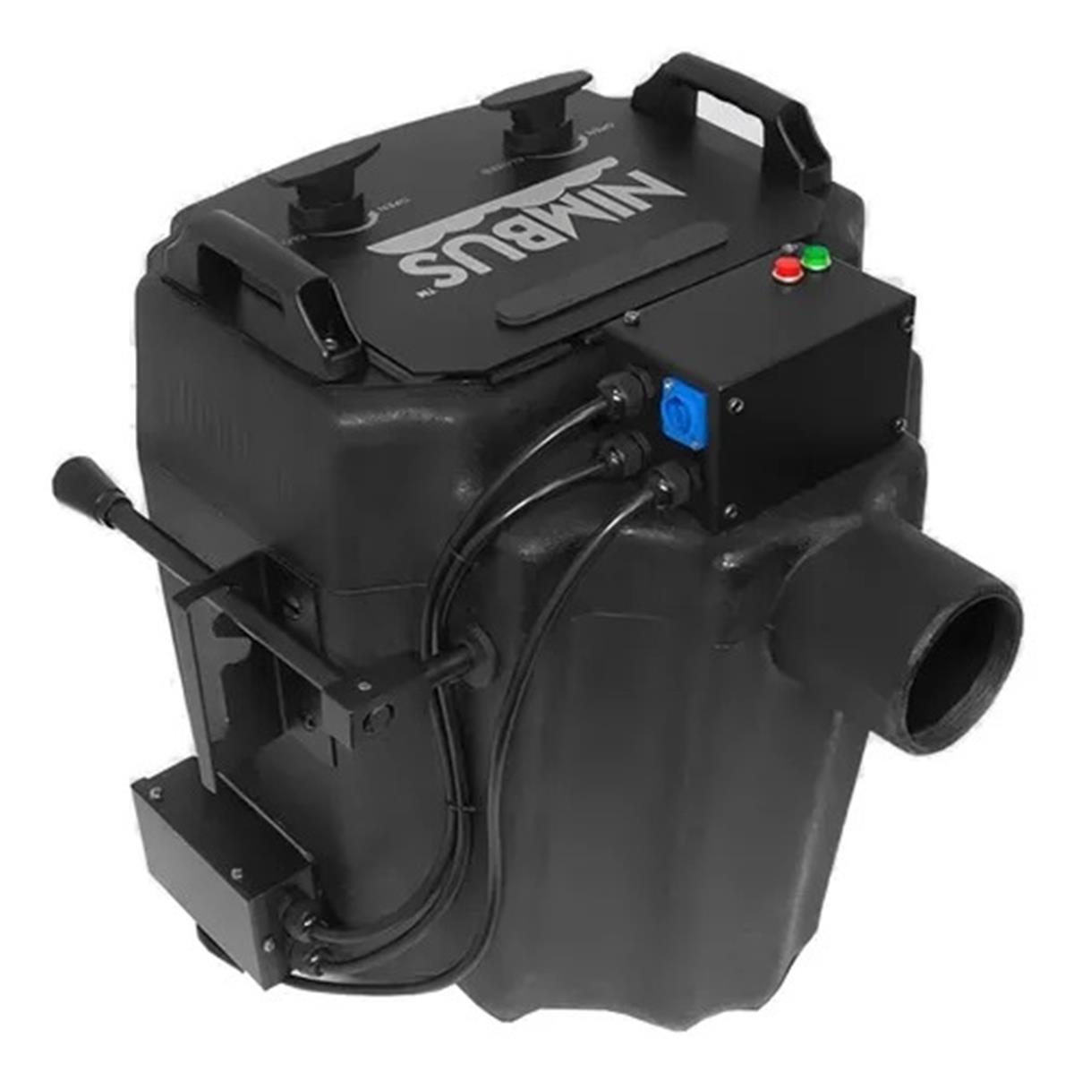Nimbus es una máquina profesional a base de hielo seco, diseñada para producir una abundante y espesa nube baja que se desplaza por el piso y se disipa sin elevarse. Proporciona un rendimiento extraordinario como inversión, y es ideal para bodas y otros eventos. Esta potente máquina utiliza 4.5 kg de hielo seco (10 lb), proporcionando hasta seis minutos de funcionamiento continuo. La emisión y el flujo se controlan con facilidad ajustando la palanca a distintas alturas. Los calentadores dobles aseguran tiempos de calentamiento y reciclaje rápidos. Un sensor de bajo nivel de agua garantiza una operación segura.